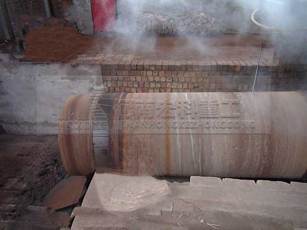 澠池頁(yè)巖陶粒砂回轉(zhuǎn)窯生產(chǎn)線生產(chǎn)現(xiàn)場(chǎng)